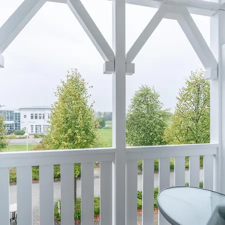 Seepark Mit Ahoi Badewelt & Balkon Sellin (Rugen)