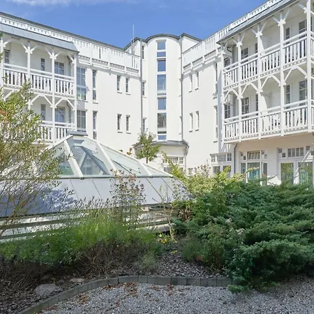 Seepark Mit Ahoi Badewelt & Balkon * Sellin (Rugen)